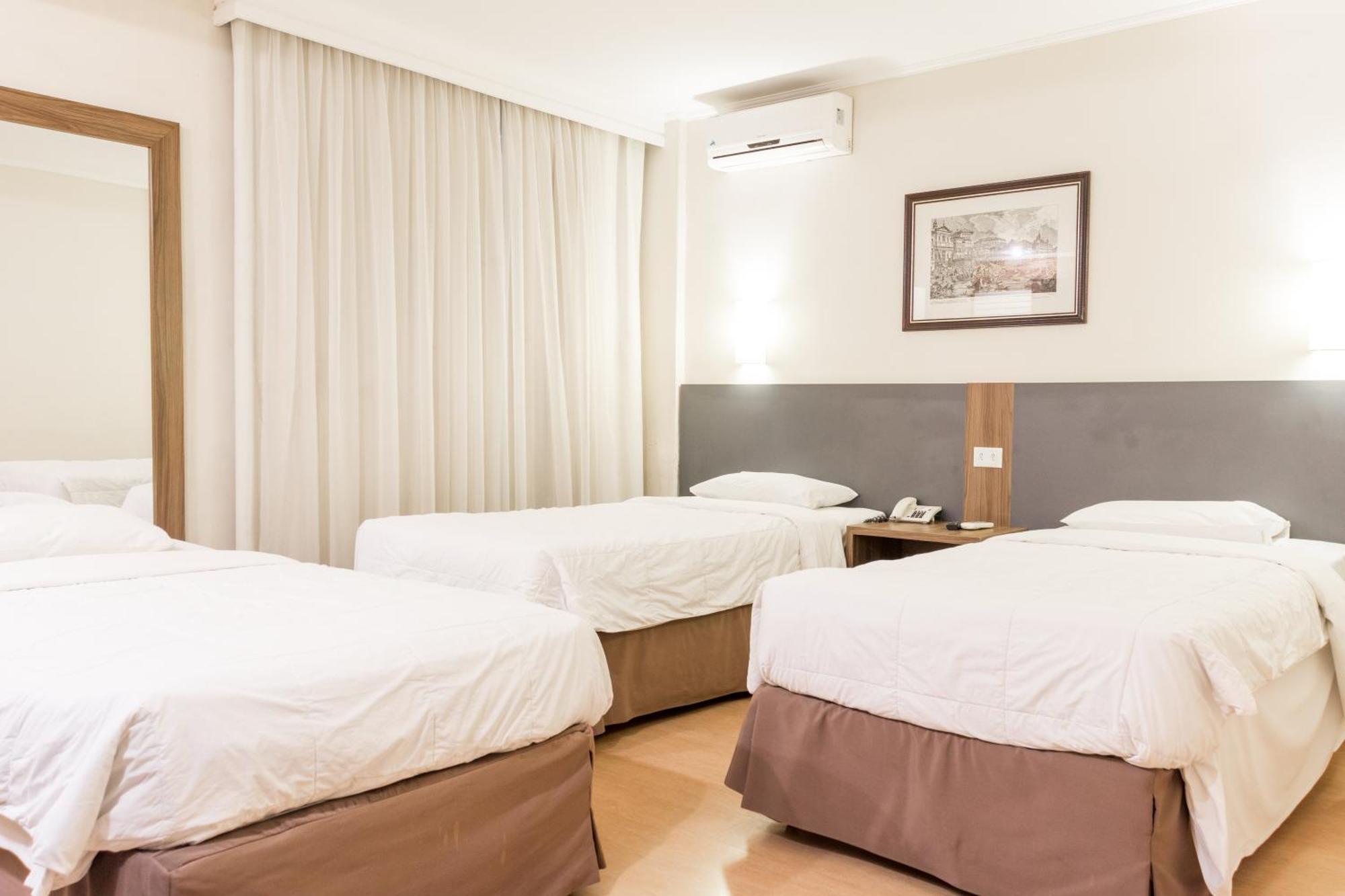 Quarto Triplo Básico