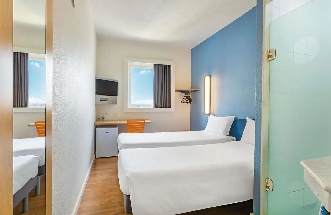 ibis budget Curitiba Centro-1